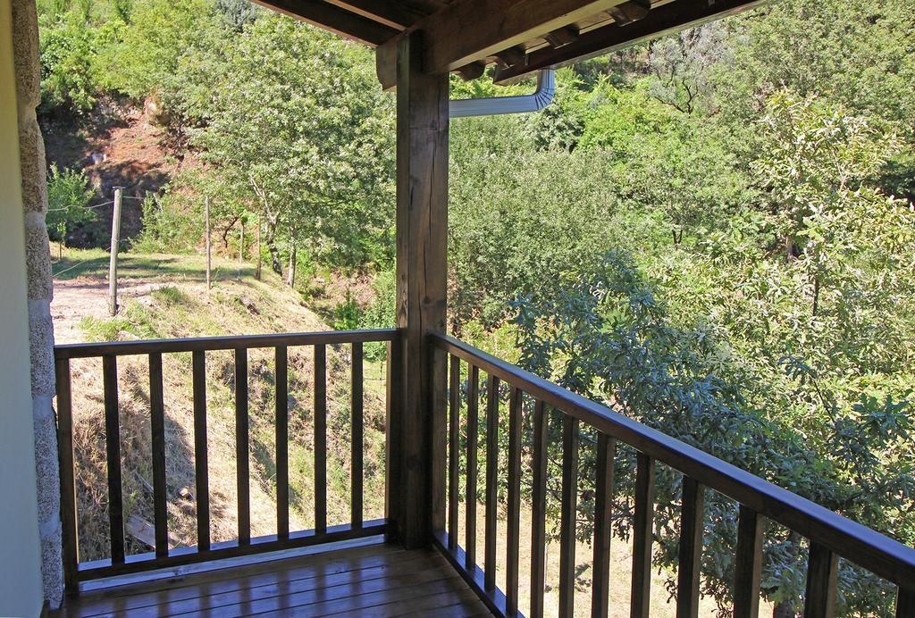 Encostas Da Torre Pension Terras de Bouro Buitenkant foto