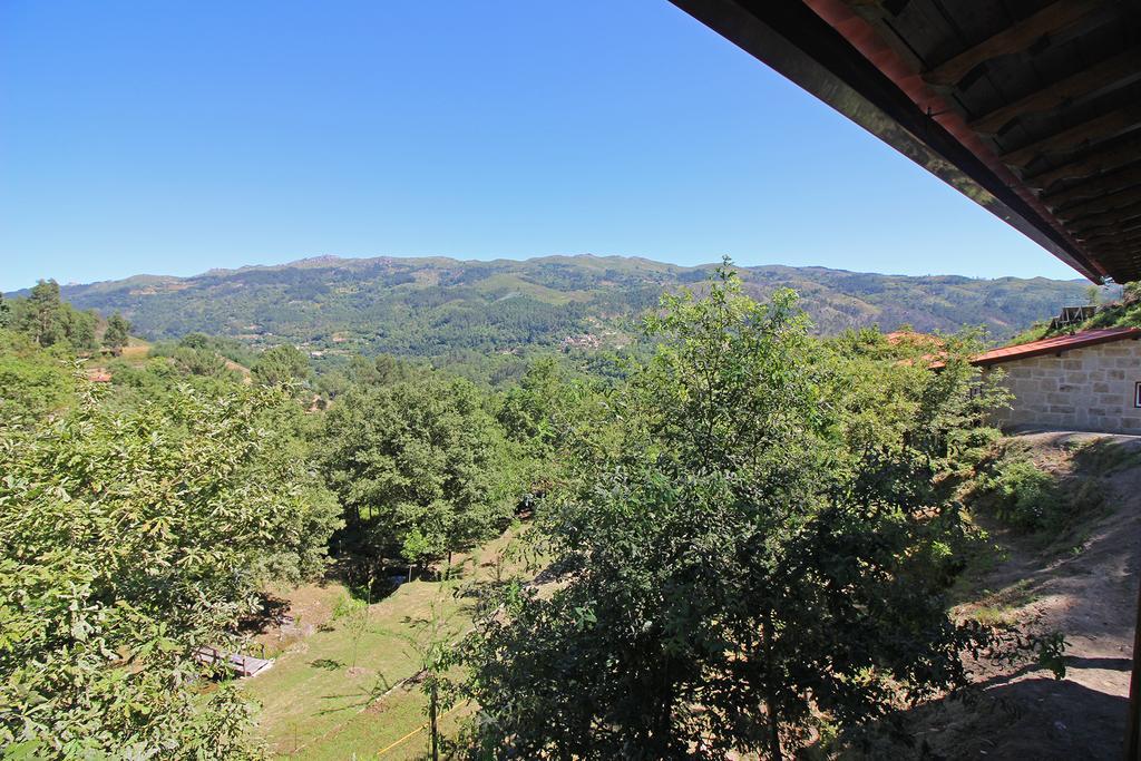 Encostas Da Torre Pension Terras de Bouro Buitenkant foto